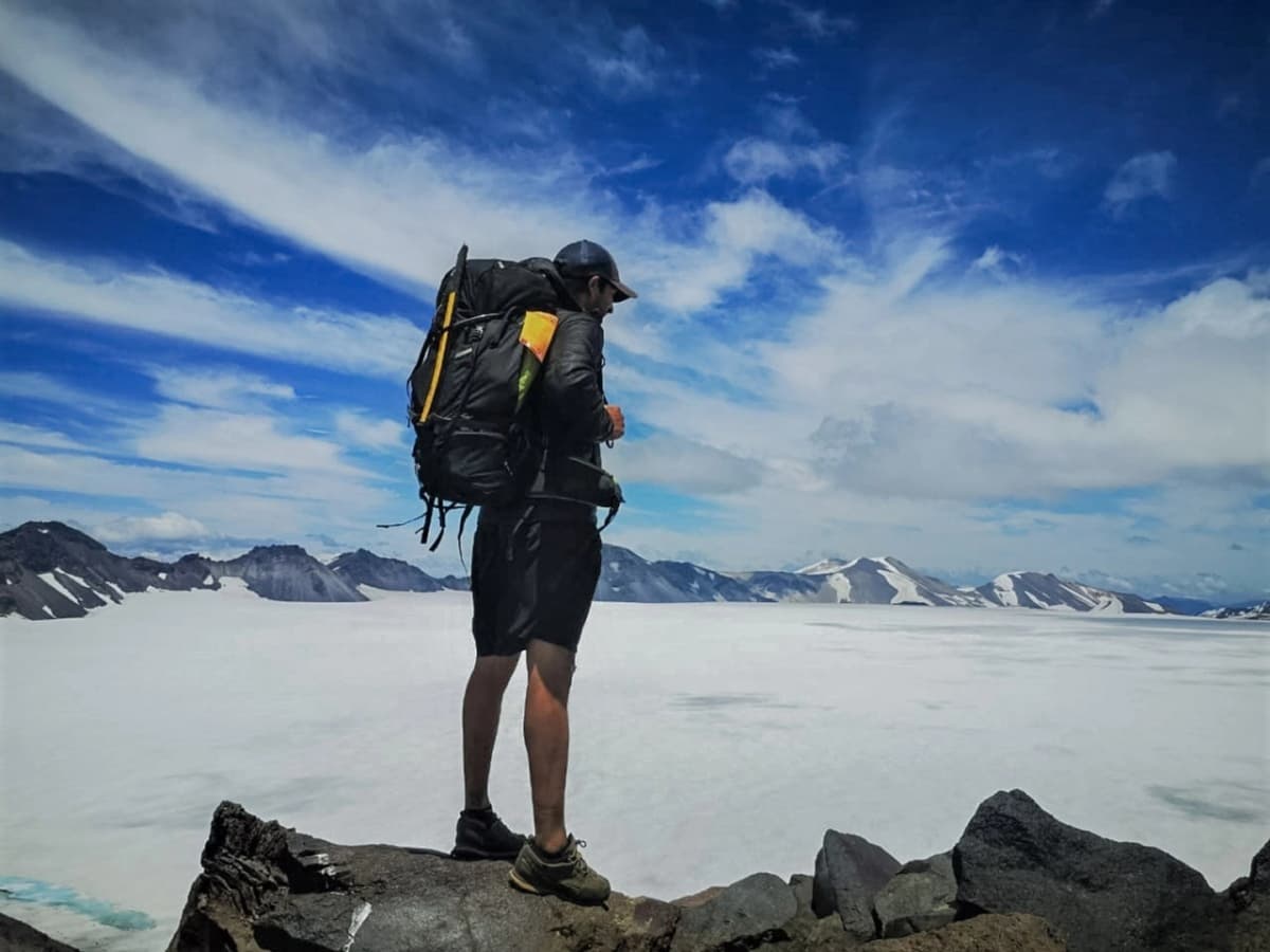 Trekking al Volcán Sollipulli: Glaciar y Bosques Milenarios