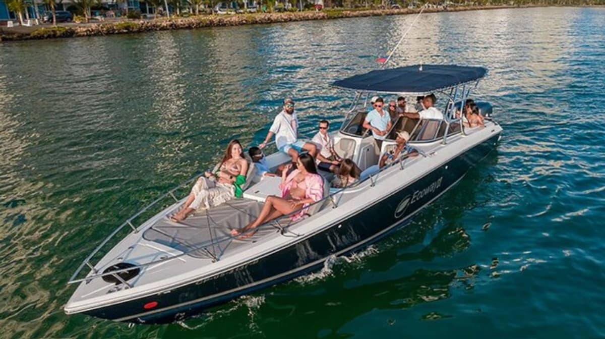 Tour Privado en Lancha por las Islas del Rosario con Itinerario Flexible