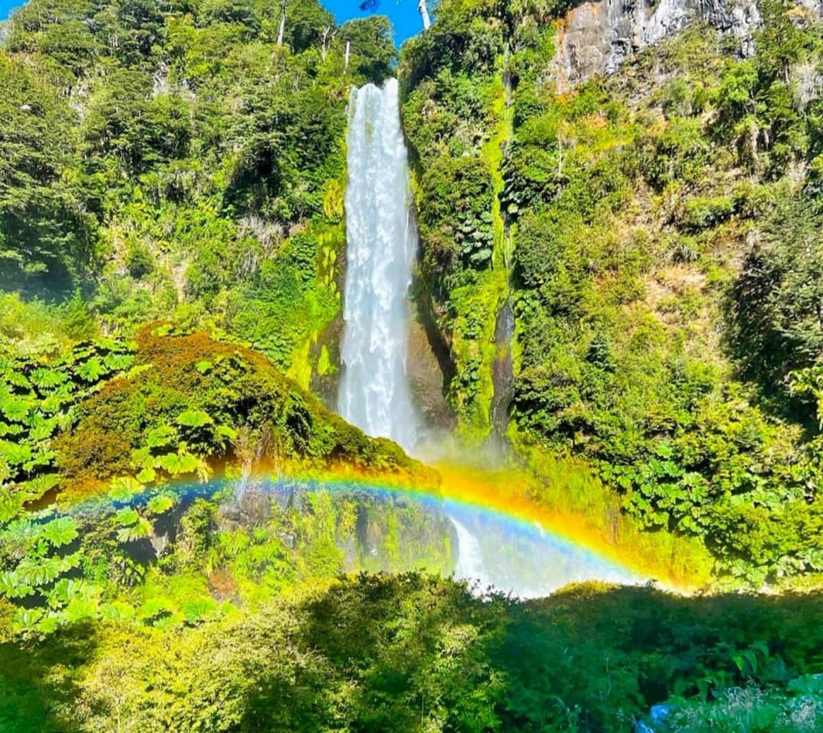 Tour Saltos desde Pucón: El León, La China y Los Mellizos