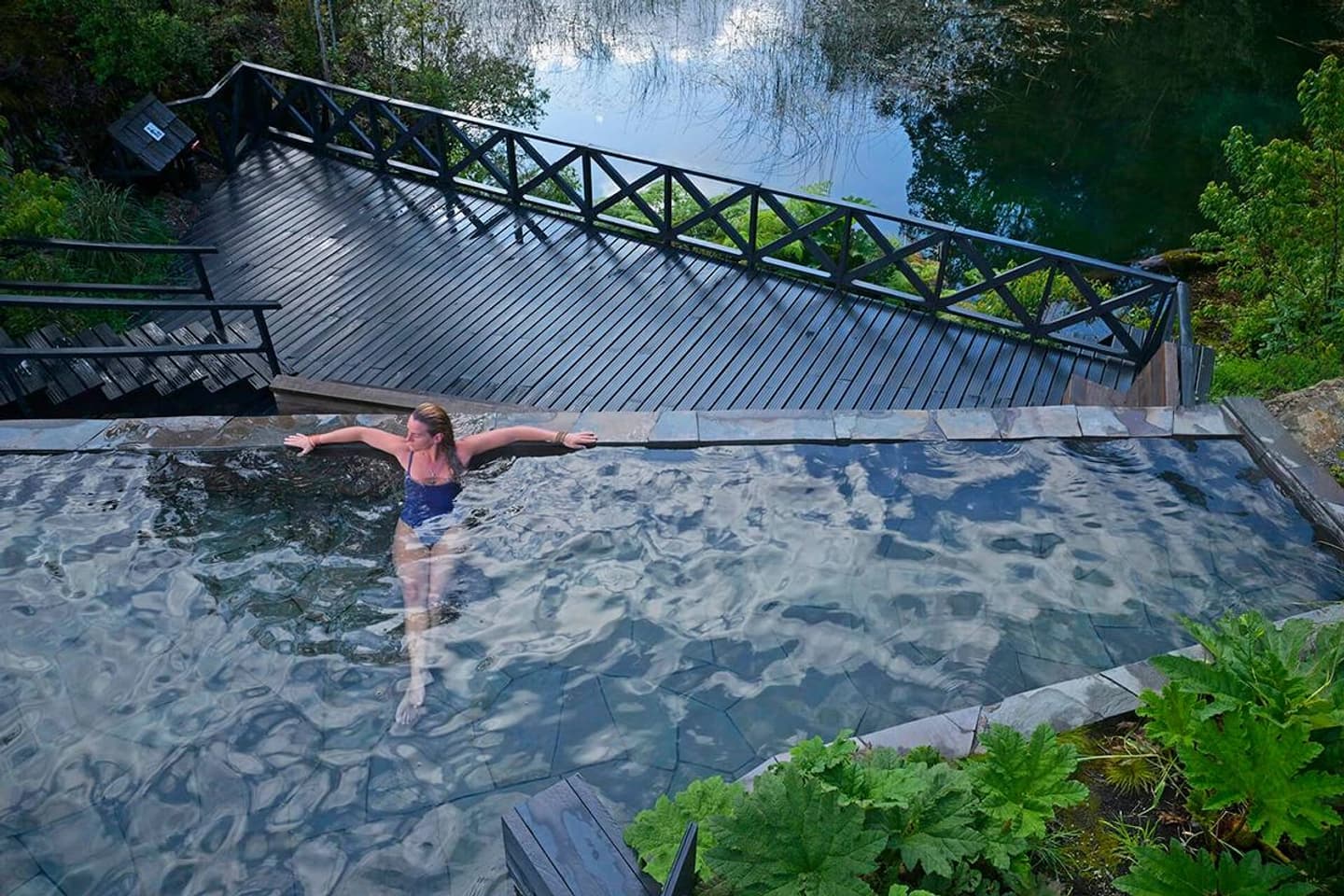 Entrada a Termas del Sol en Puelo Patagonia