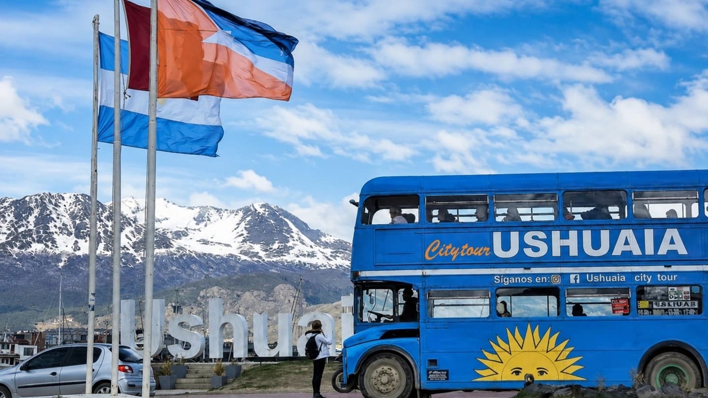 Panoramic City Tour on Doubledecker Bus in Ushuaia