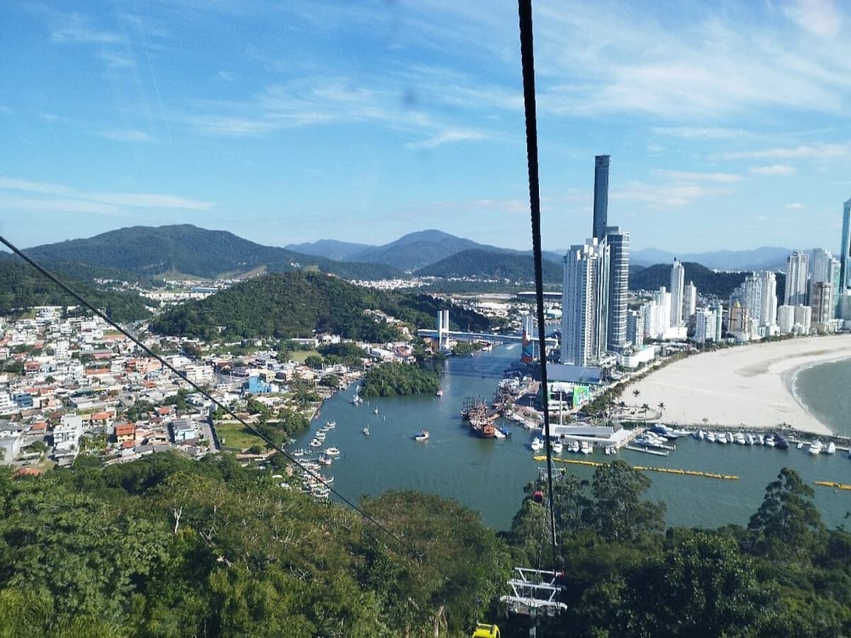 Tour a Balneário Camboriú, Unipraias y Laranjeiras desde Florianópolis