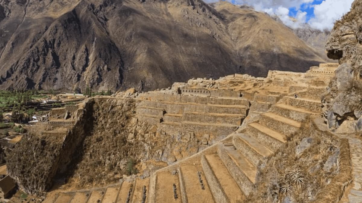 Mercado de Pisac y fortaleza de Ollantaytambo en Cusco
