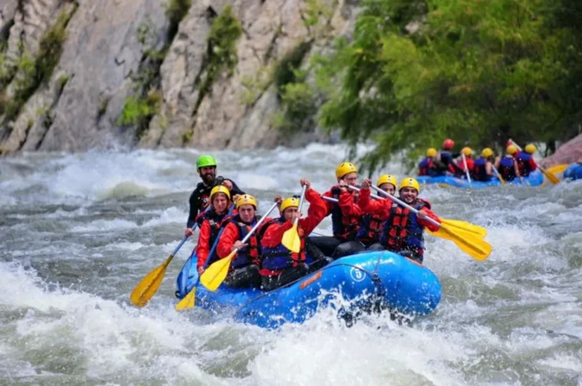 Rafting en el Río Juramento con Asado en Salta 