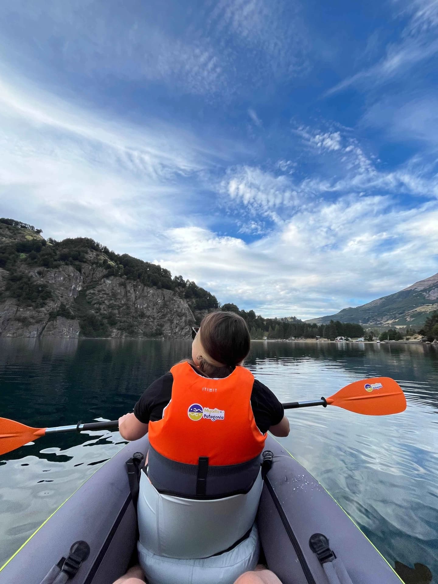Tour en Kayak por el Lago La Paloma desde Coyhaique