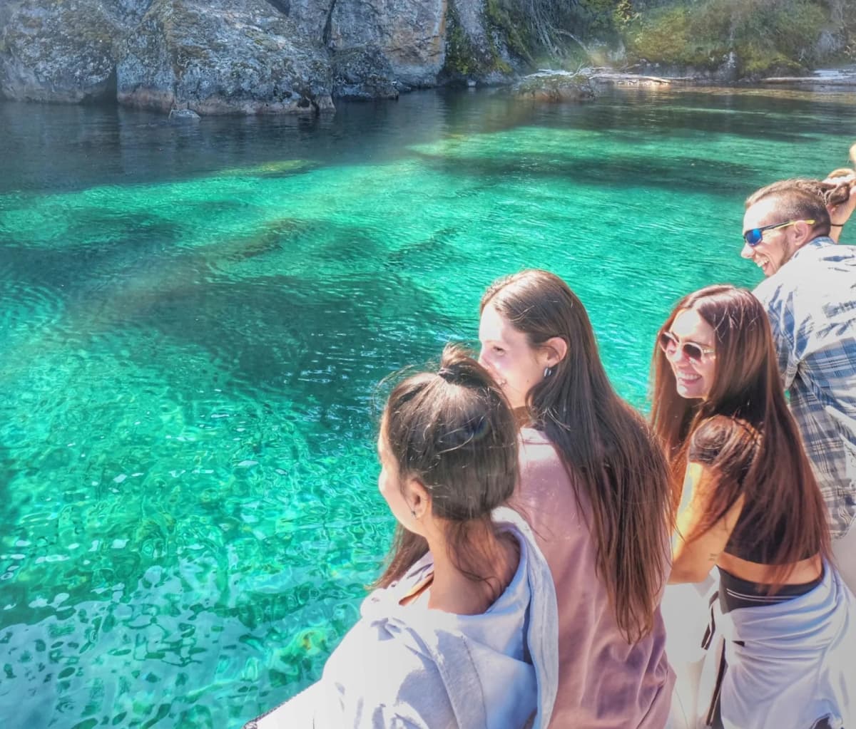 Navegaciónn al Bosque Sumergido y Bahía Grande en Villa Traful