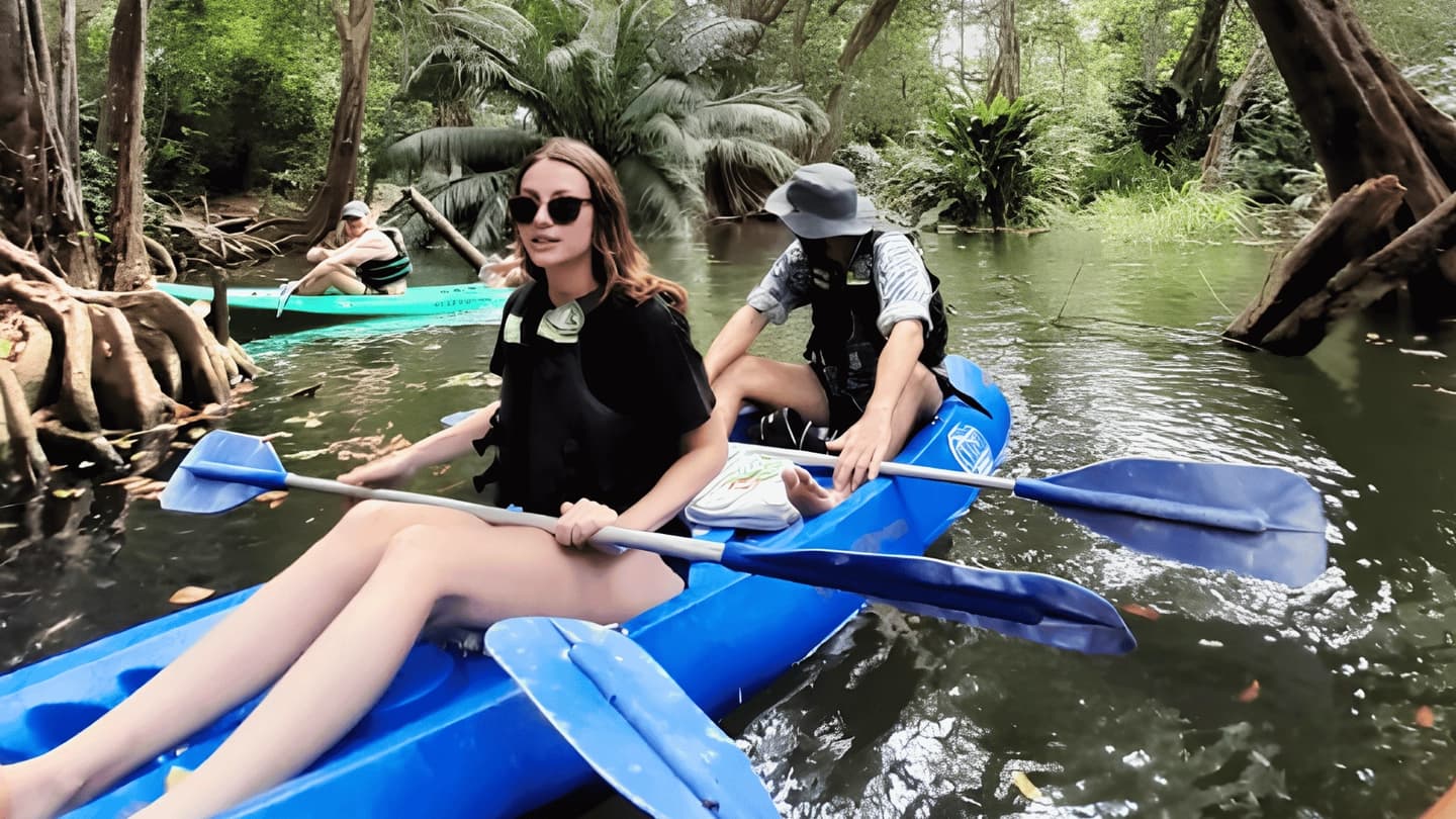 Tour en Kayak por el Río San Salvador