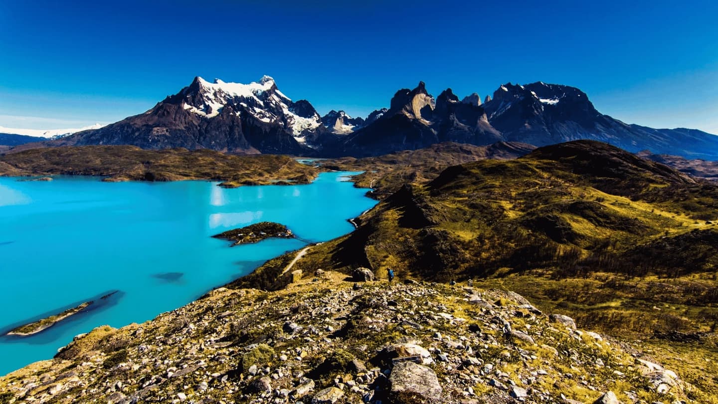 Trekking to Cuernos and Condor Viewpoints in Torres del Paine