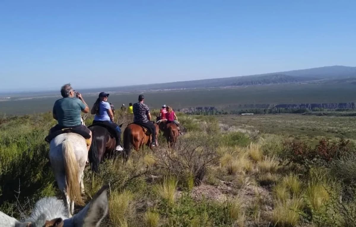 Family Horseback Ride in Cacheuta