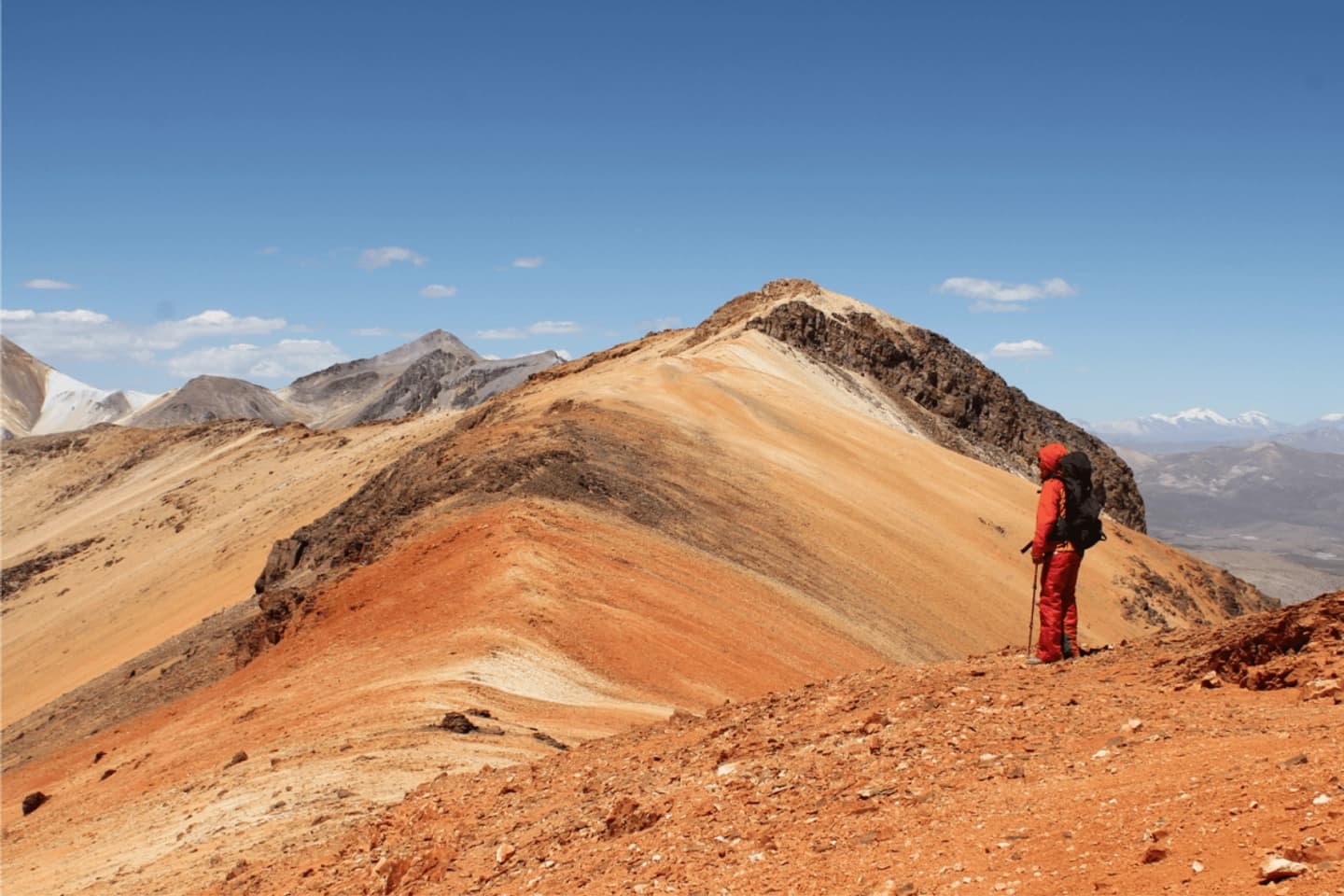 Trekking a Suriplaza: Montanha Colorida e Paisagens do Altiplano Chileno desde Putre