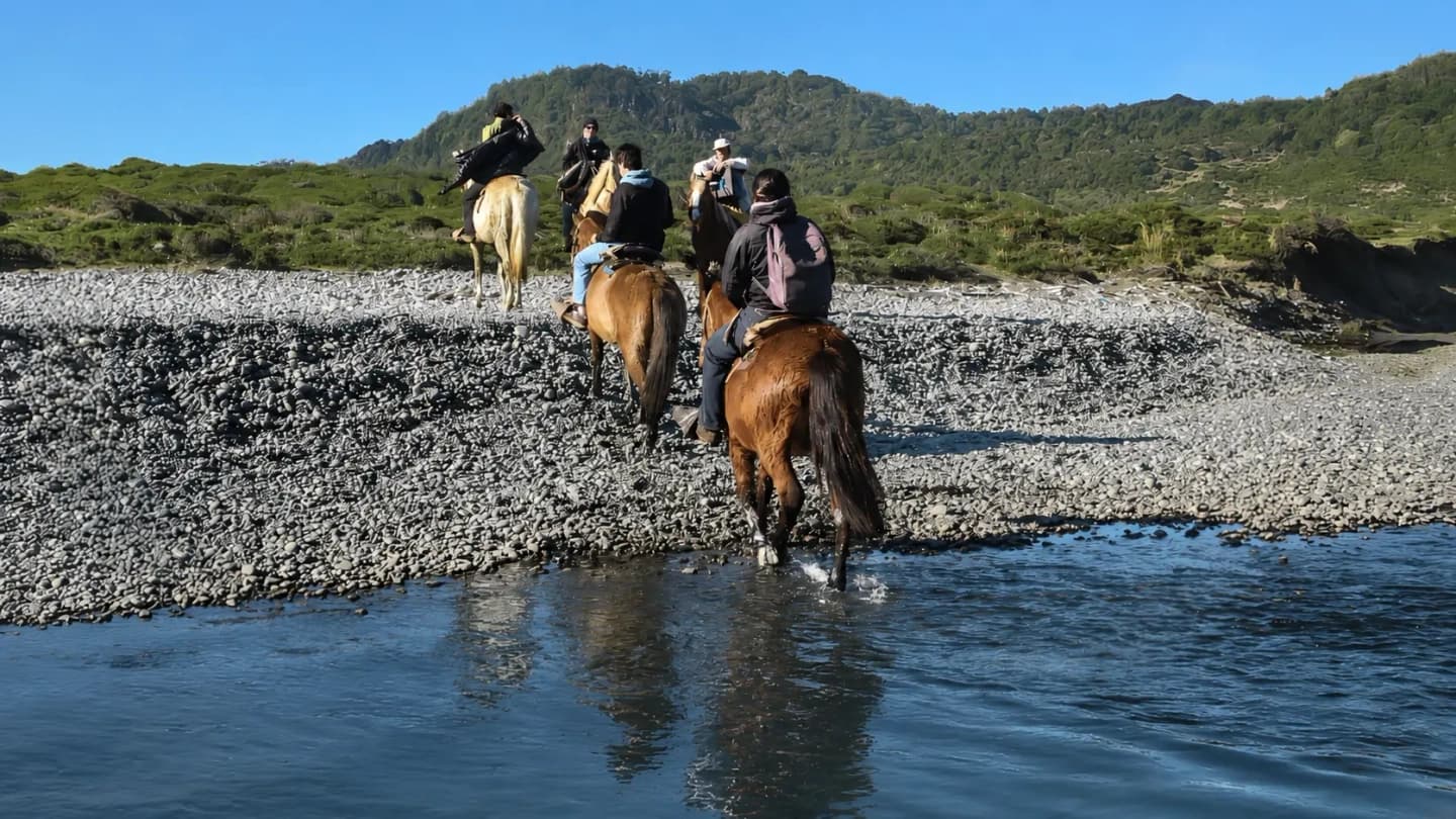 Cabalgata Zona Costa Parque Tepuhueico desde Cucao