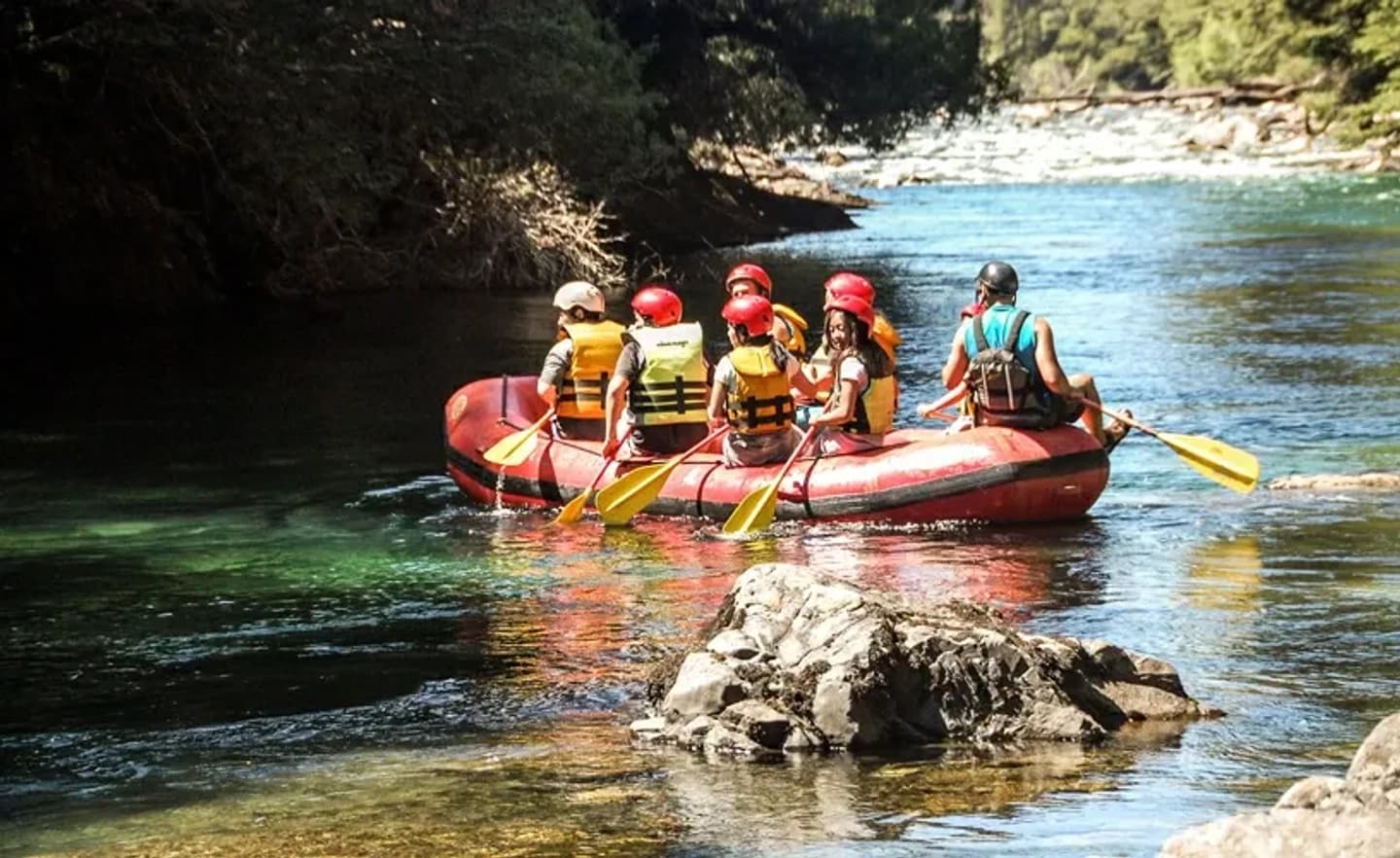 Rafting Familiar por río Hua Hum cruzando a Chile en San Martin de los Andes