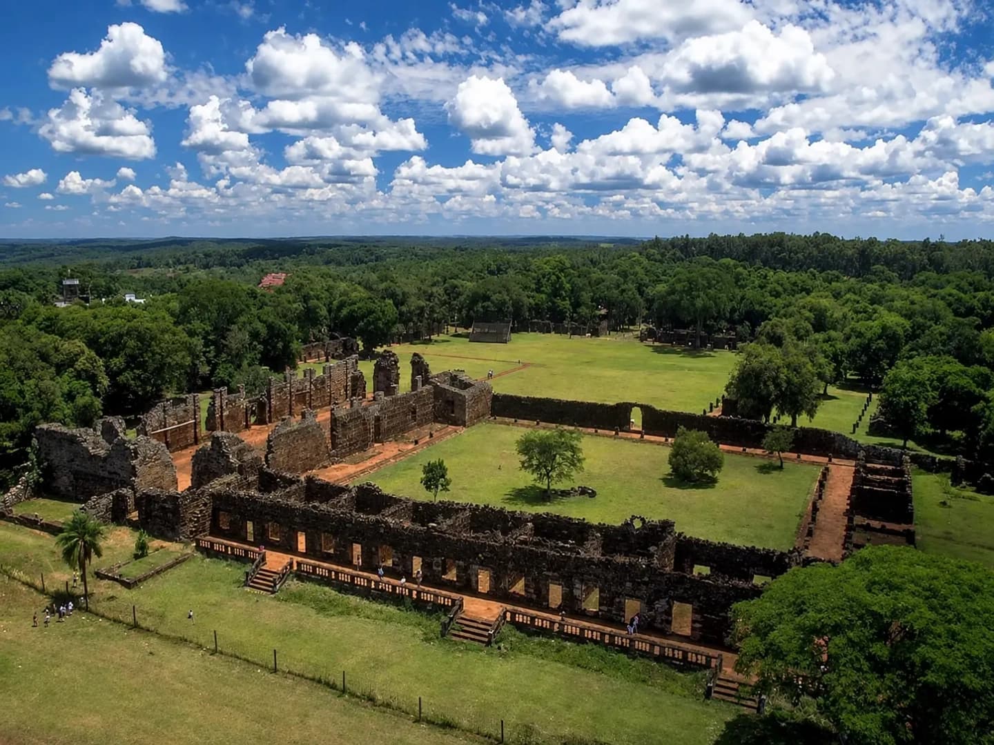 Excursión a Minas de Wanda y Ruinas de San Ignacio desde Iguazú