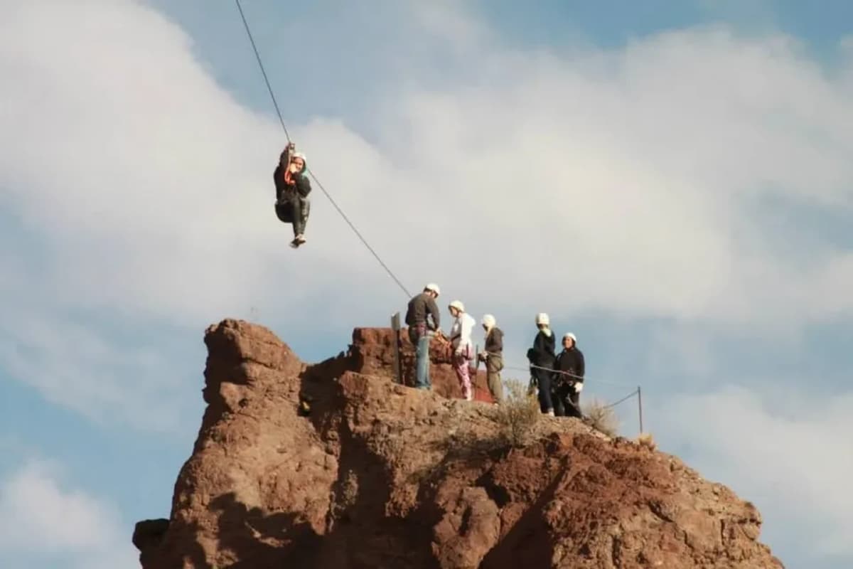 Vuela en Tirolesa 4 cables en Lago de Valle Grande