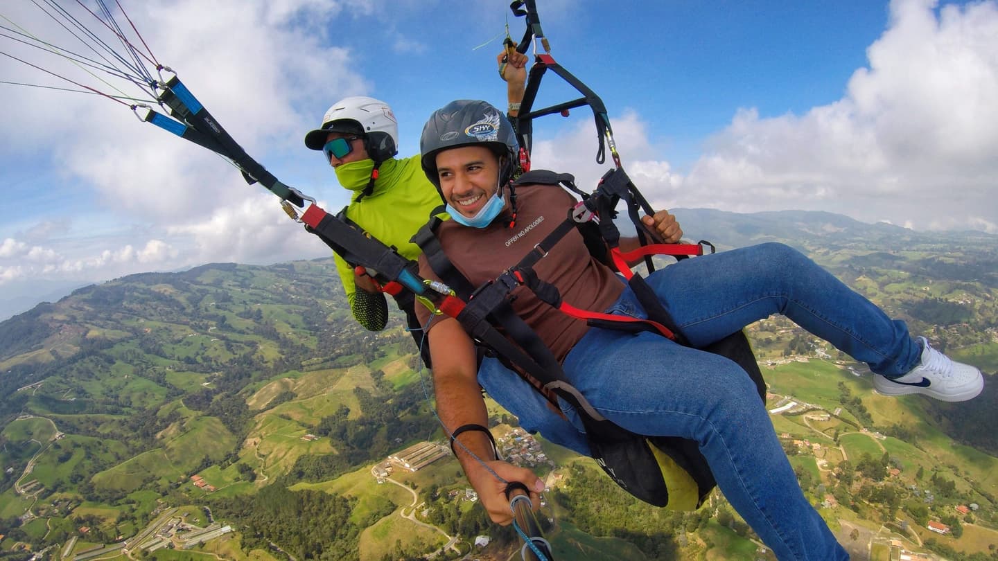 Vuelo en Parapente de 20 Minutos en Medellín