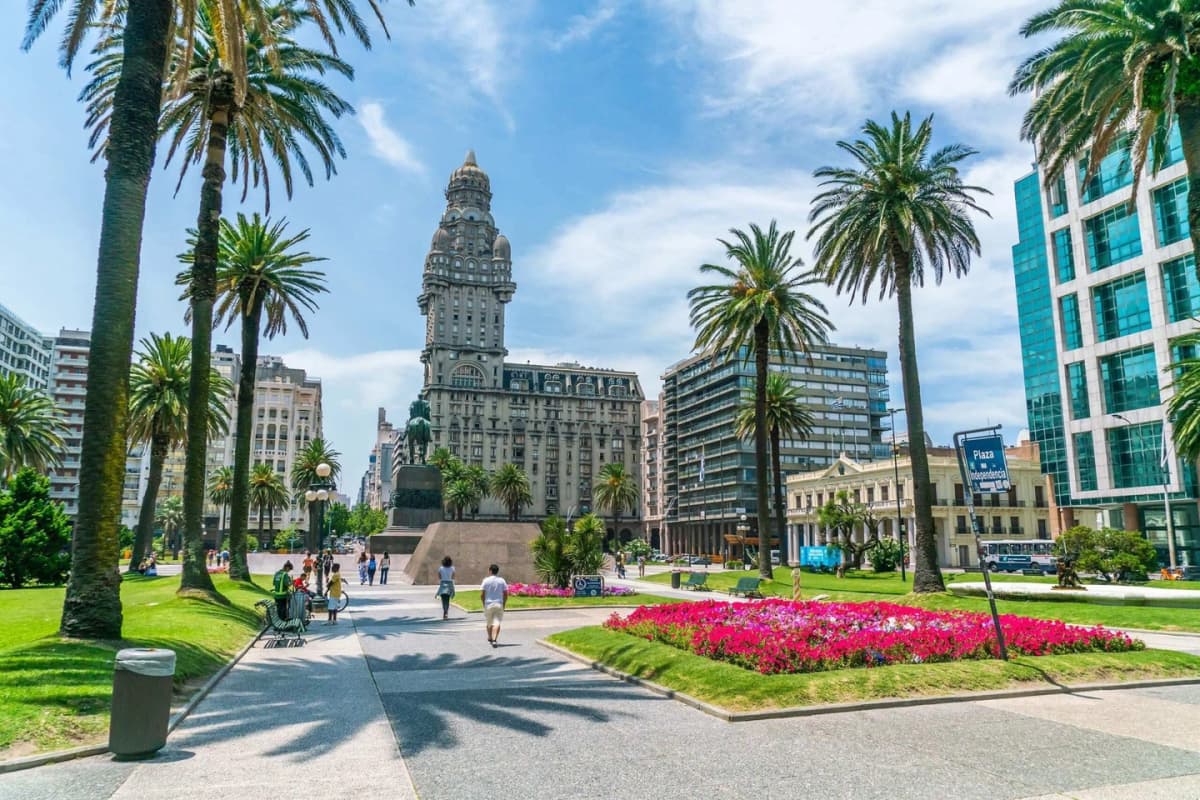 City Tour por la ciudad de Montevideo: Historia, Cultura y Rambla