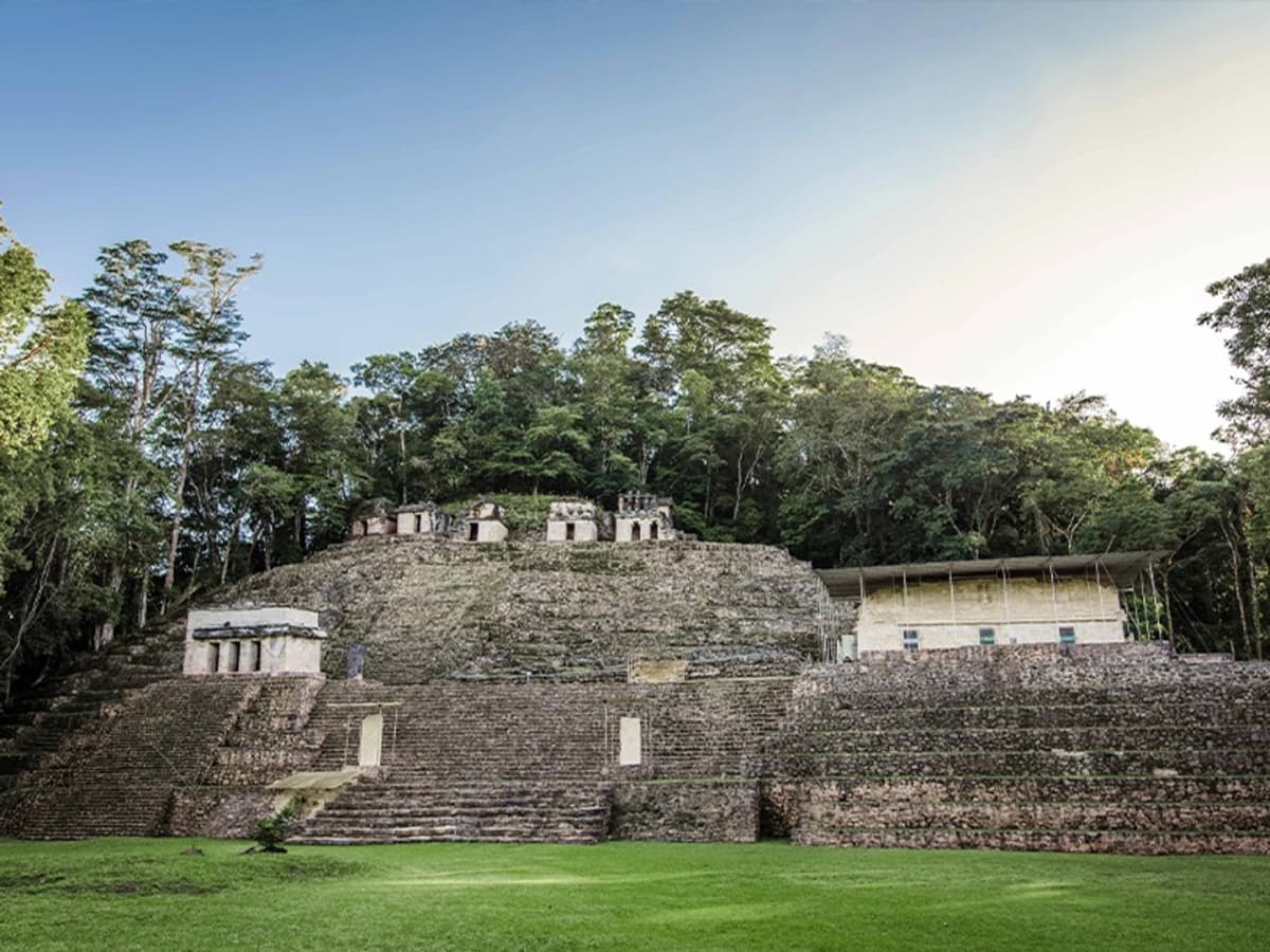 Tour a Yaxchilán y Bonampak desde Palenque