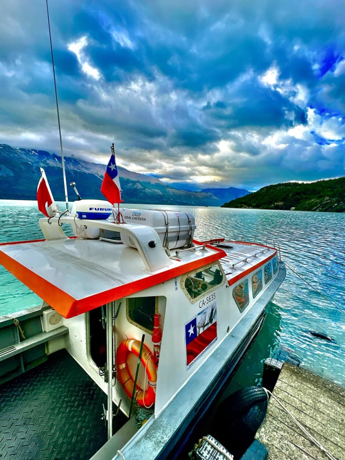 Cruce Lacustre por el Lago O’Higgins: Desde Villa O’Higgins a Candelario Mancilla