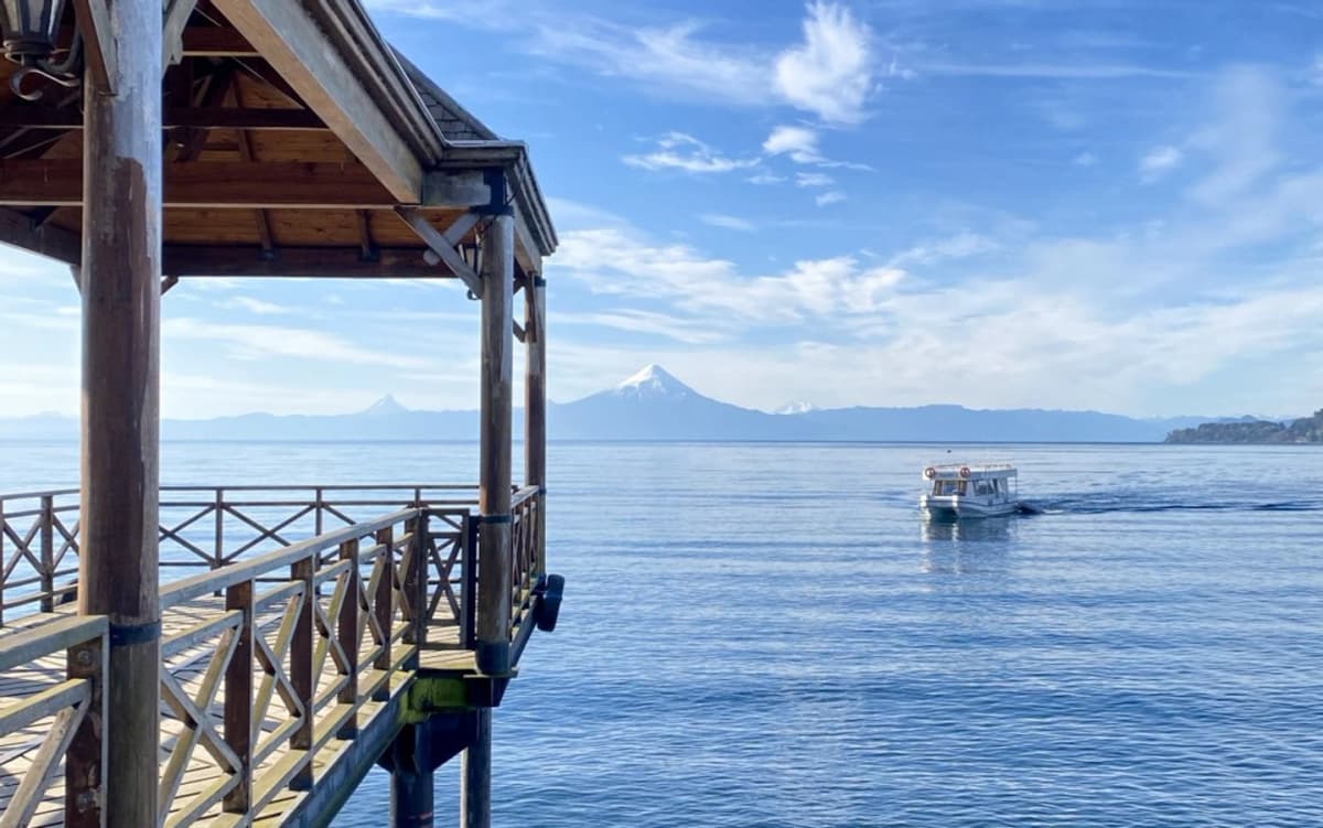 Navegación en Catamarán por el Lago Llanquihue: Descubre Frutillar desde el Agua