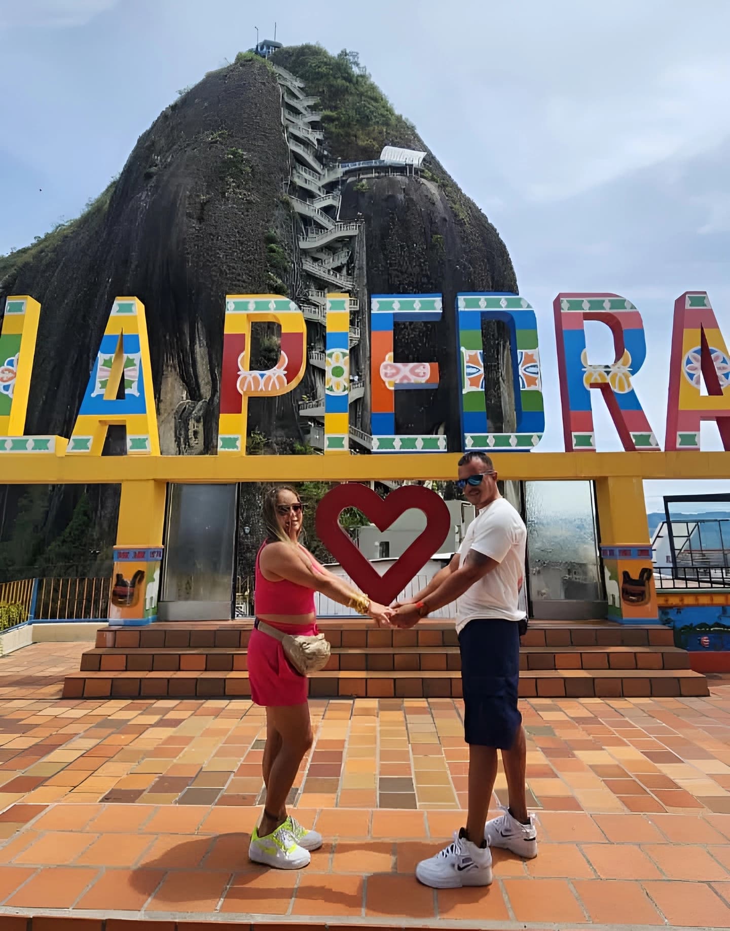 Tour gastronómico en Guatapé con Piedra del Peñol