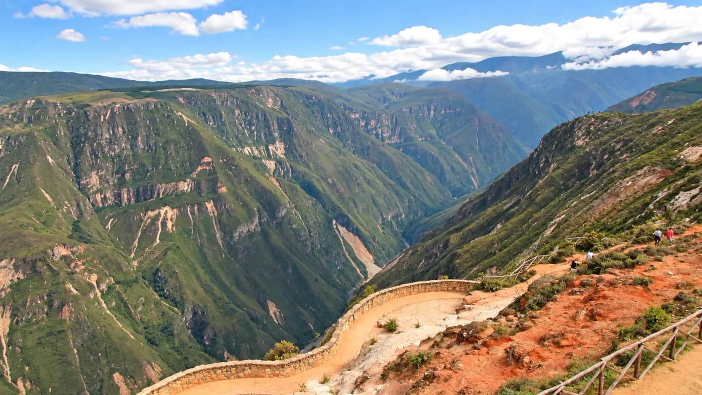 Tour de medio día a Huancas y Circuito de Miradores desde Chachapoyas