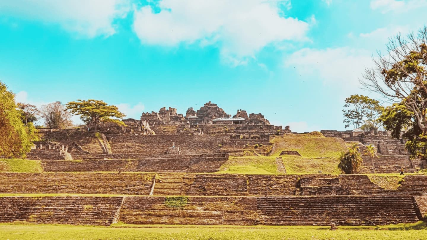 Zona Arqueológica Toniná desde San Cristóbal de las Casas