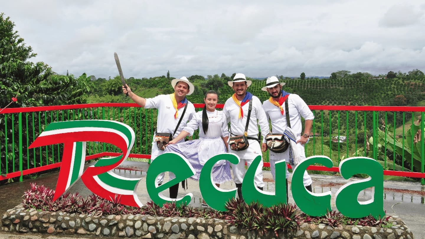 Excursion to the Recuca Coffee Farm in Quindío