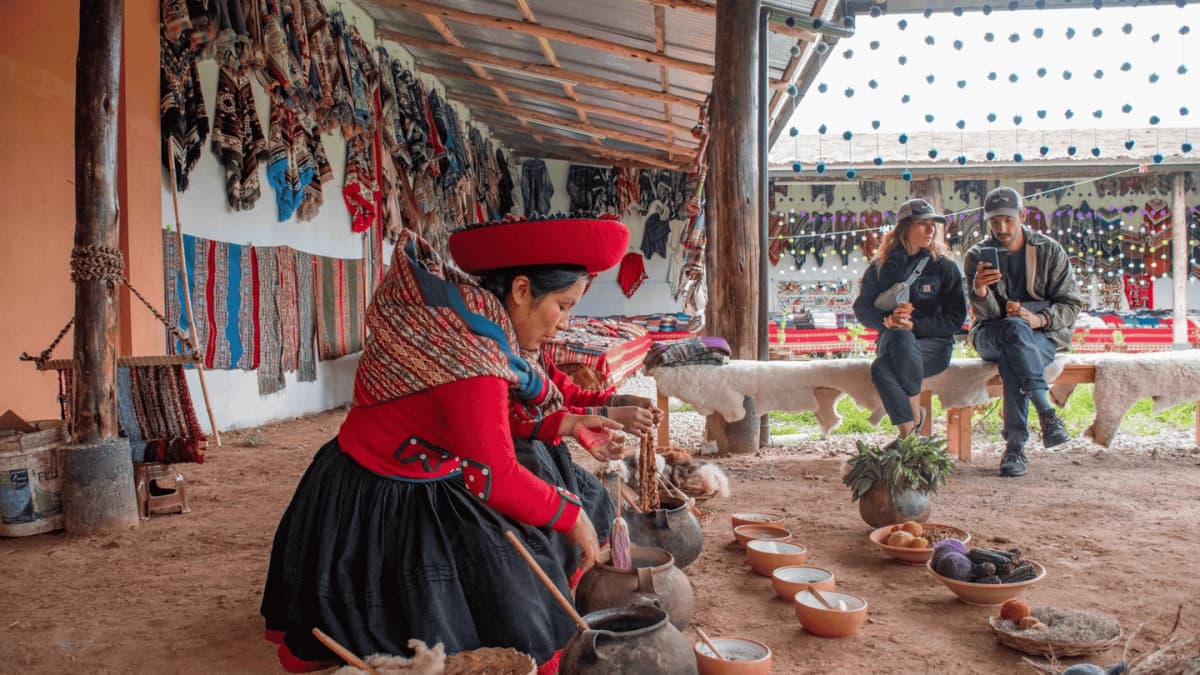 Tour arqueológico al Valle Sagrado de los Incas con almuerzo desde Cusco