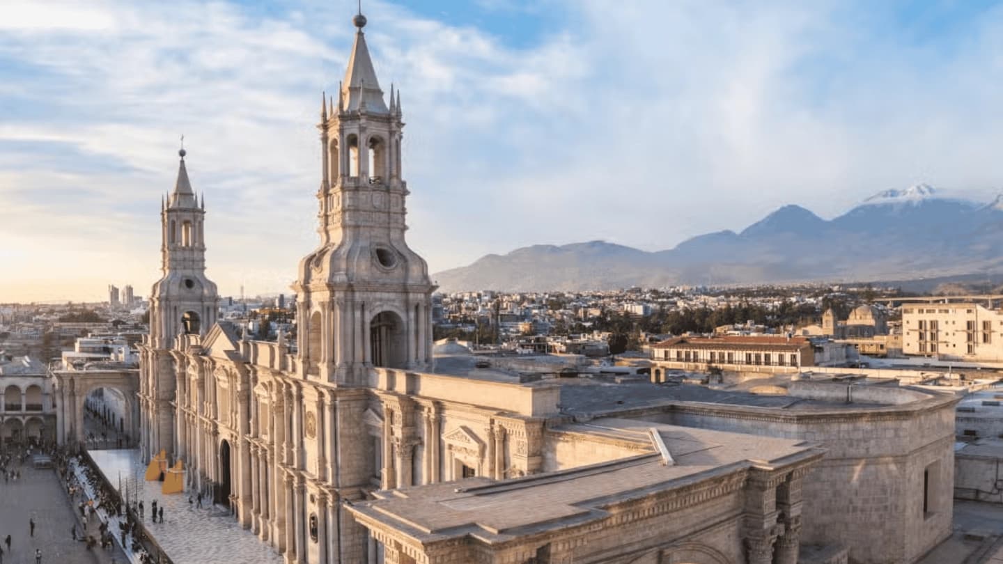 Free tour through the historic center of Arequipa