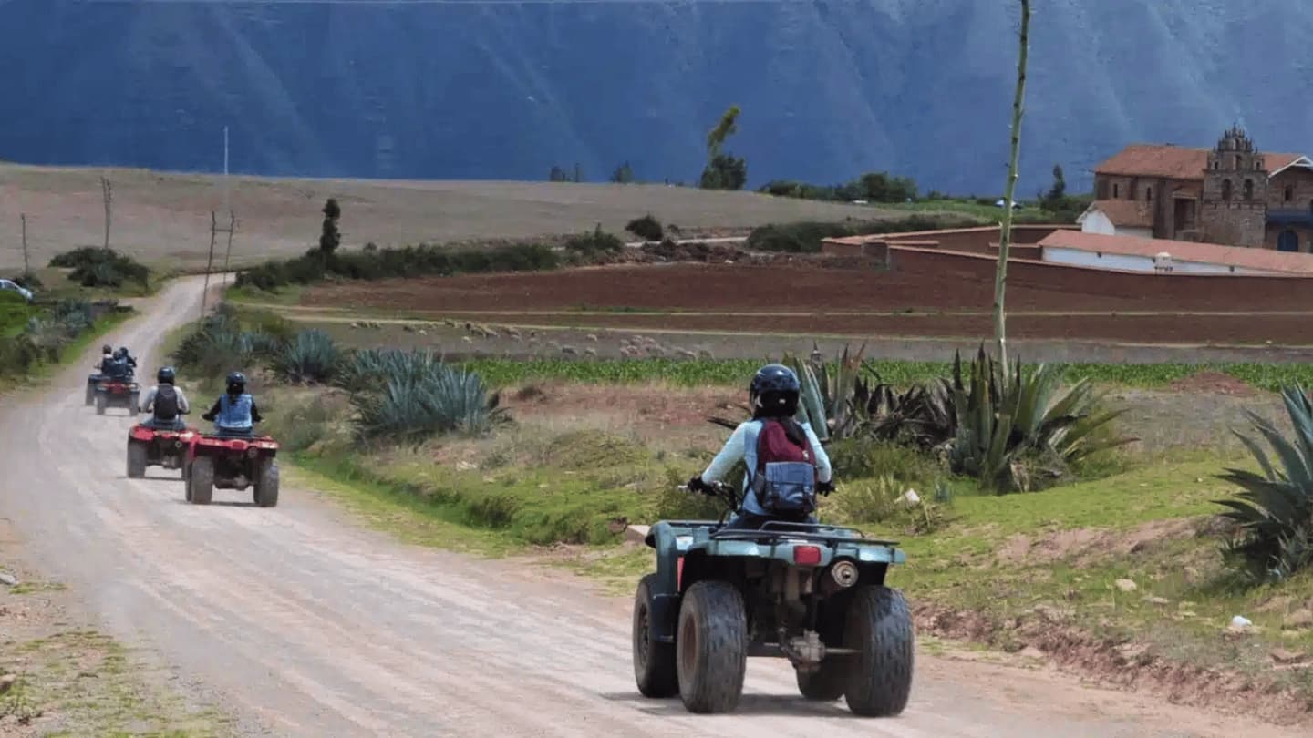 Tour en Cuatrimoto Maras Moray y Salineras