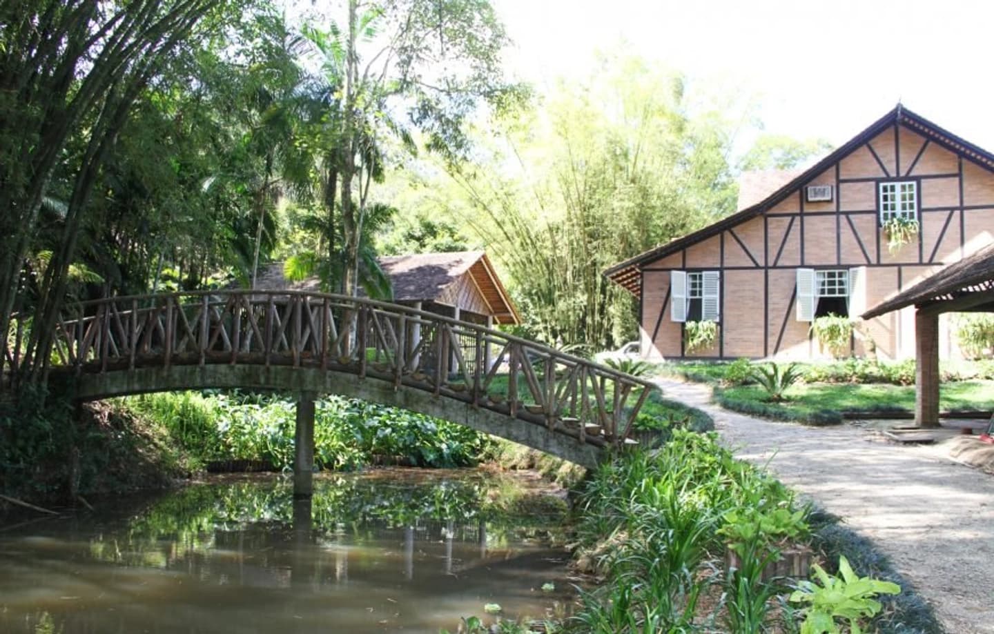 Italian Path Excursion from Balneario Camboriu