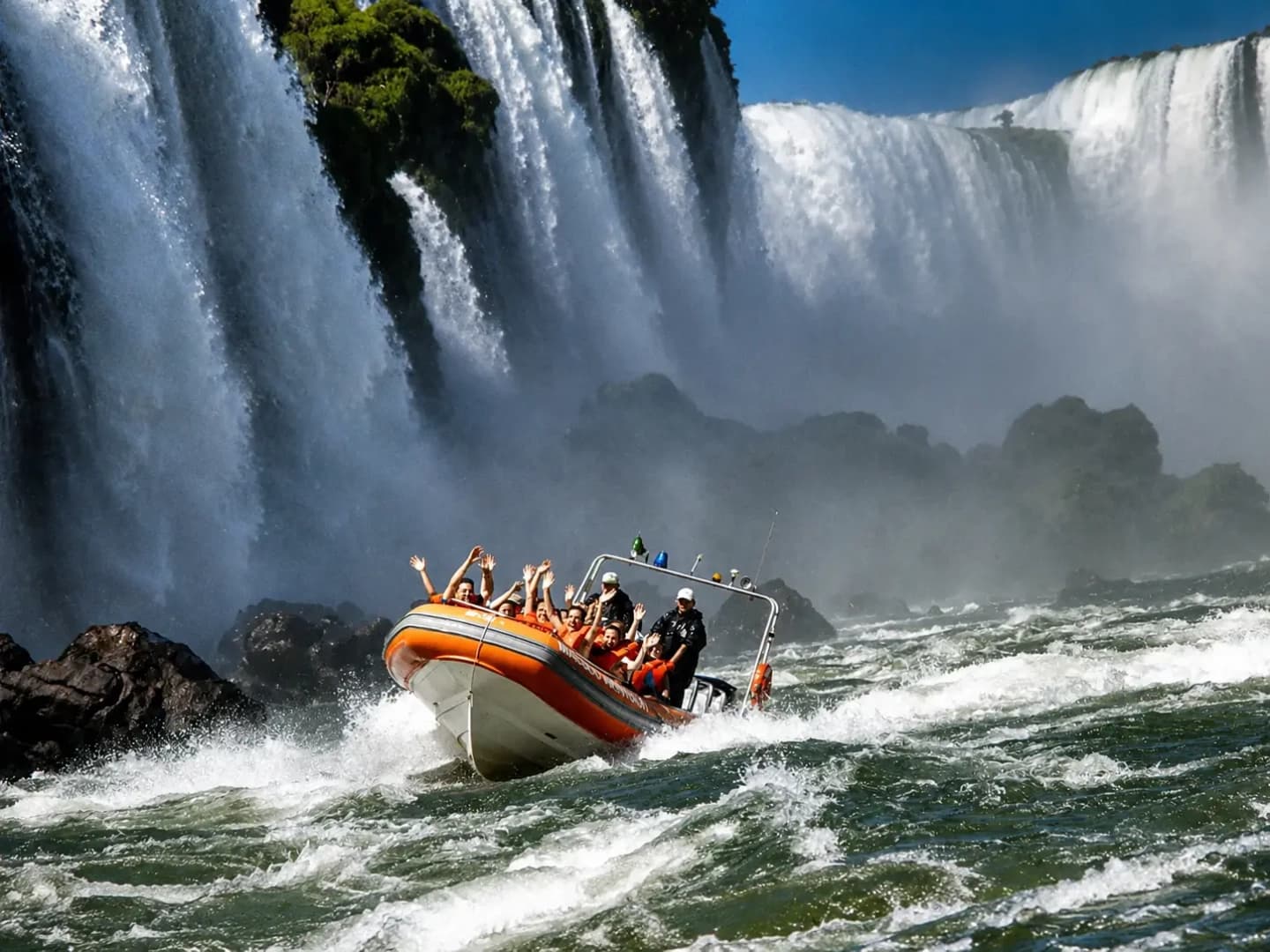 Entrada Macuco Safari en Foz do Iguaçu con recorrido selva y cataratas