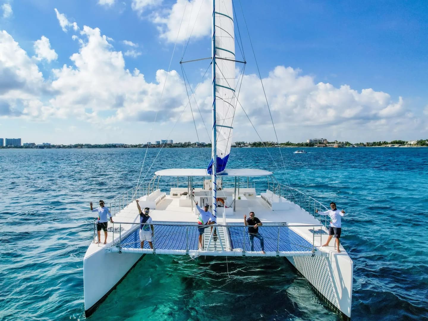 Catamarán todo incluido a Isla Mujeres desde Cancún con snorkel
