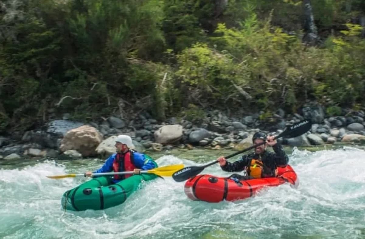 Trekking y Packrafting en el Río Azul en El Bolsón