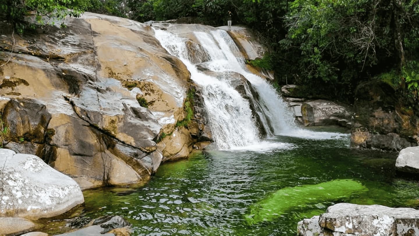 Trekking a la Cascada de los Simios en San Rafael