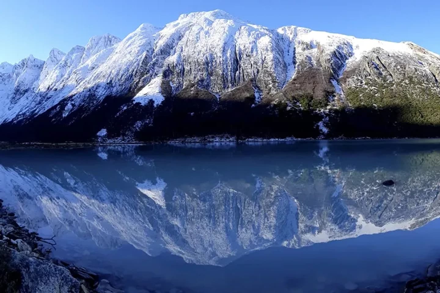 Trekking a Laguna Esmeralda Sunset