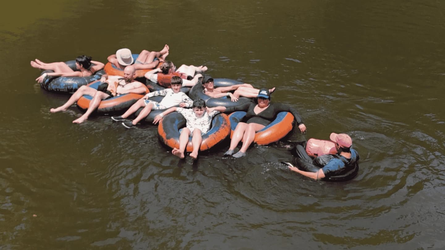 Tour de Tubing Pozo Caimán en Río Palomino