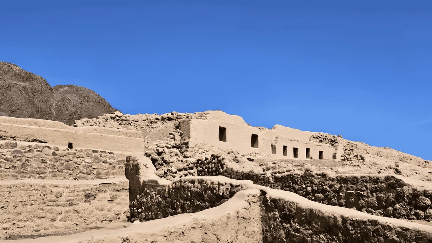 Tour Arqueológico y Sobrevuelo a las Líneas de Nazca desde Ica