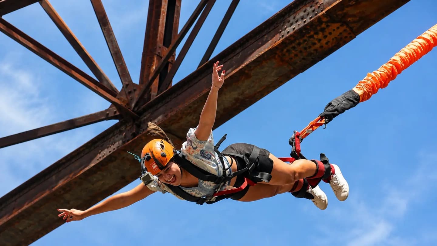 Salto Bungee Jumping en Cacheuta en Mendoza
