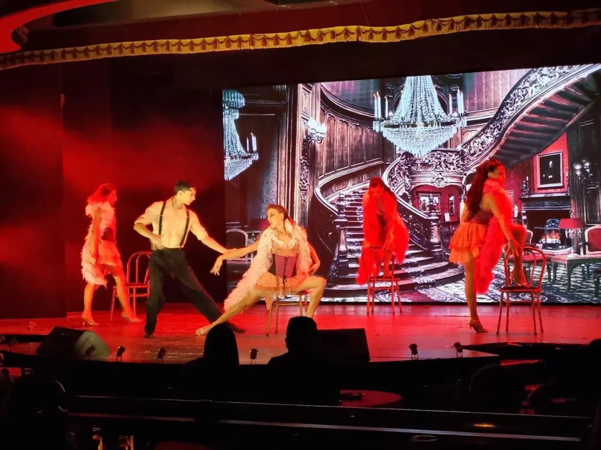 Show artístico en Madero Tango Iguazú