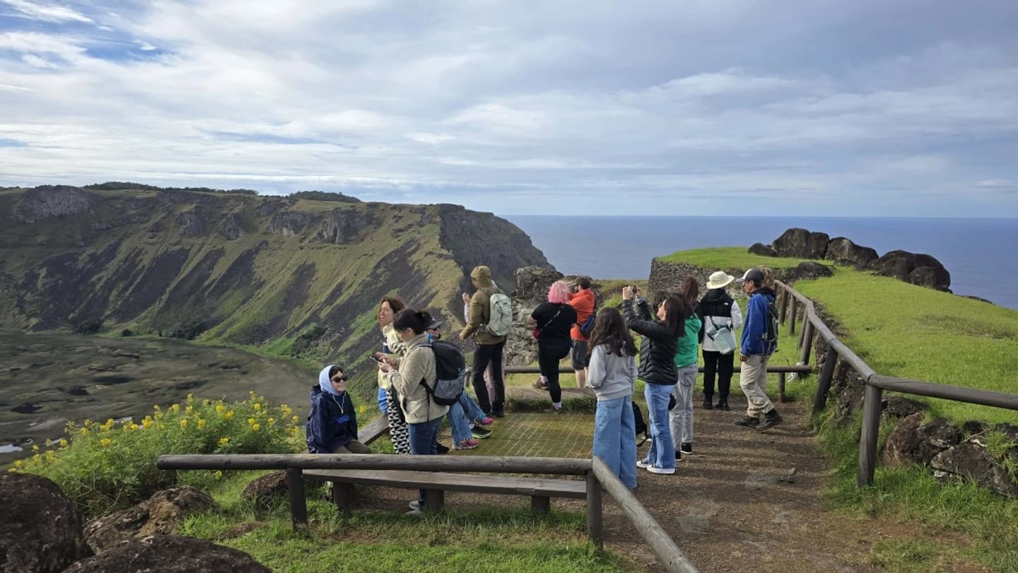 La Leyenda del Hombre Pájaro: Tour a Rano Kau, Vinapu y Tahai en Rapa Nui