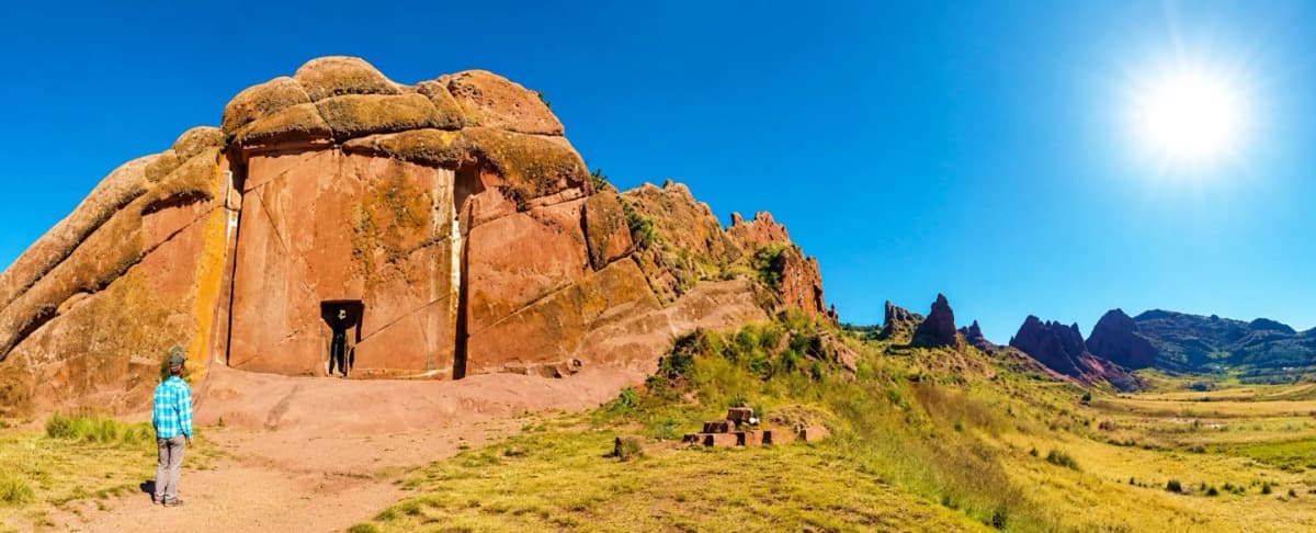 Tour Ruta Aymara desde Puno con Chucuito Molloco, Aramu Muru y Juli