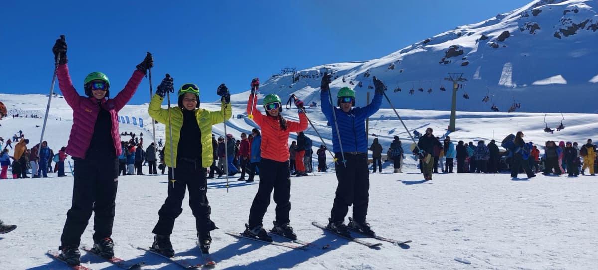 Traslado de ida y vuelta al Parque de Nieve Farellones desde Santiago