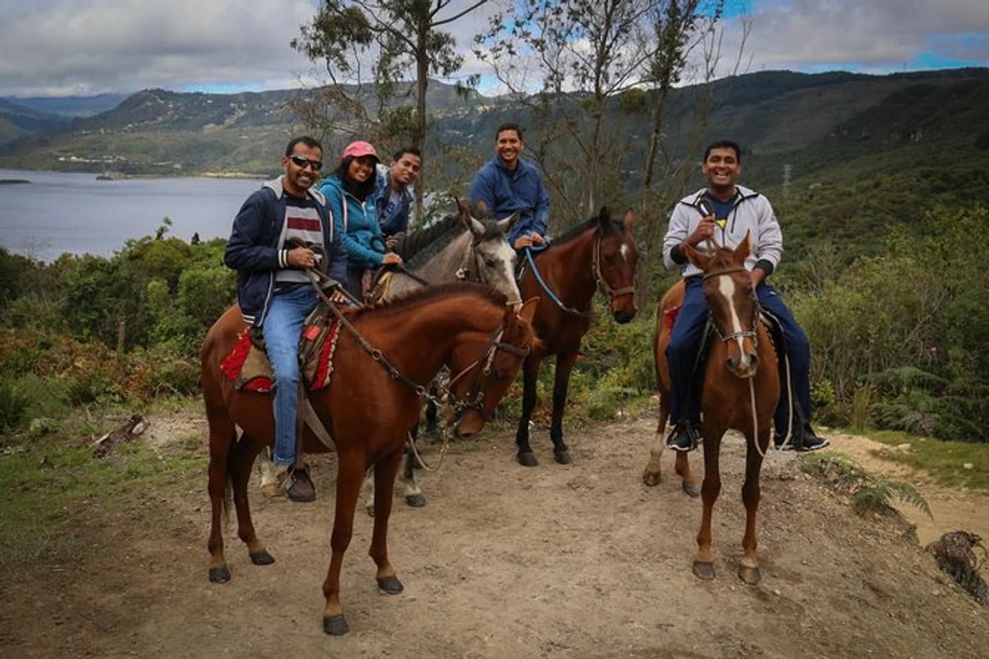 Cabalgata en los bosques de Tobia desde Bogotá