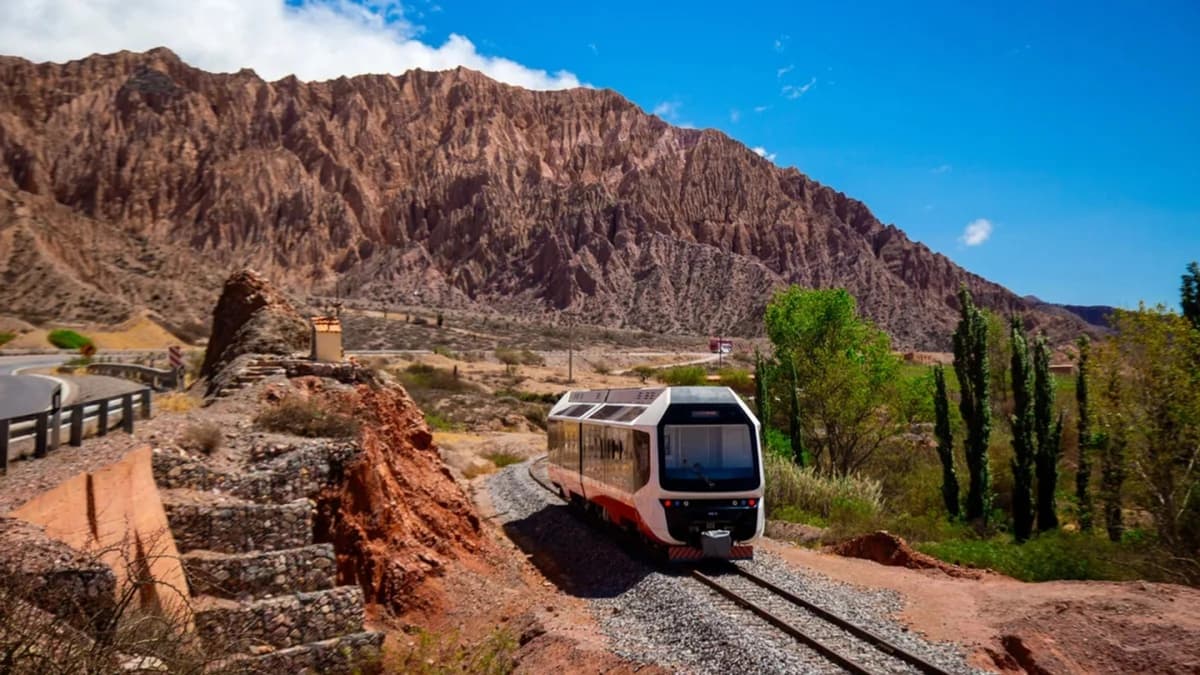 Excursión al Hornocal, Tren Solar y Purmamarca desde Salta