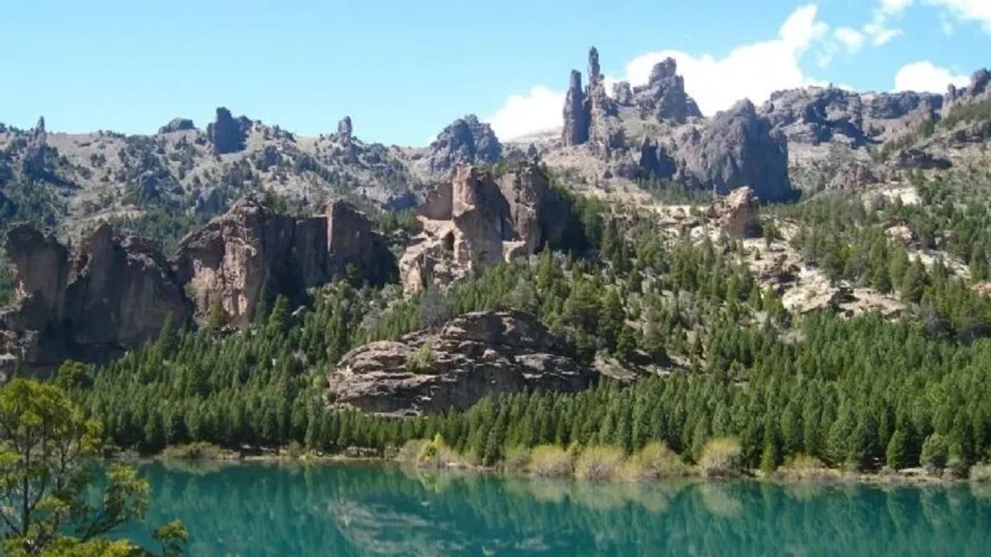 Excursión a Villa Traful y el Valle Encantado desde Villa la Angostura