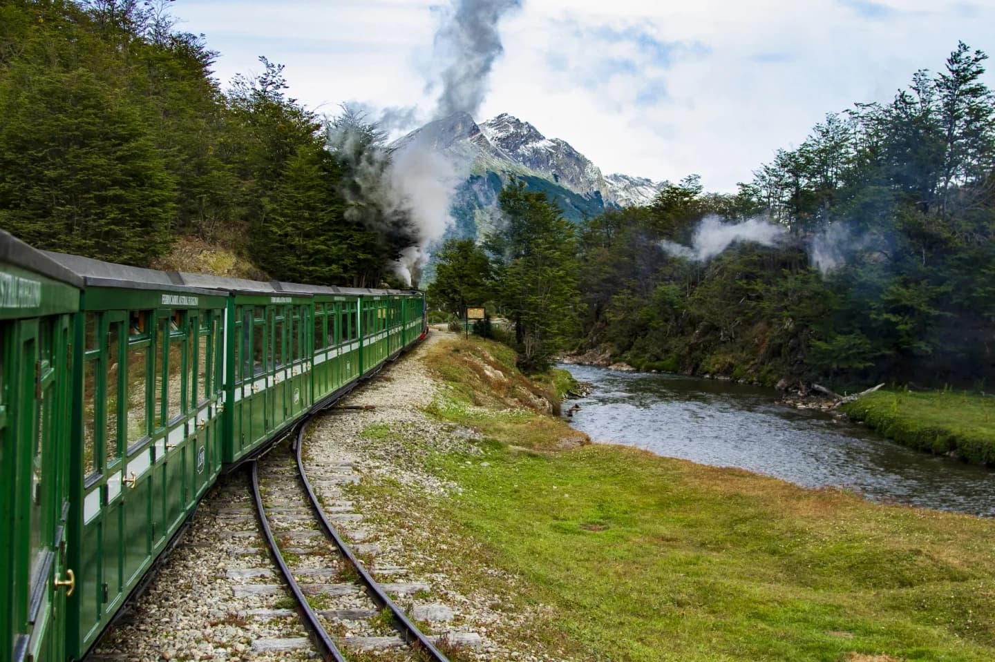 Excursión al Parque Nacional Tierra del Fuego y Tren del Fin del Mundo
