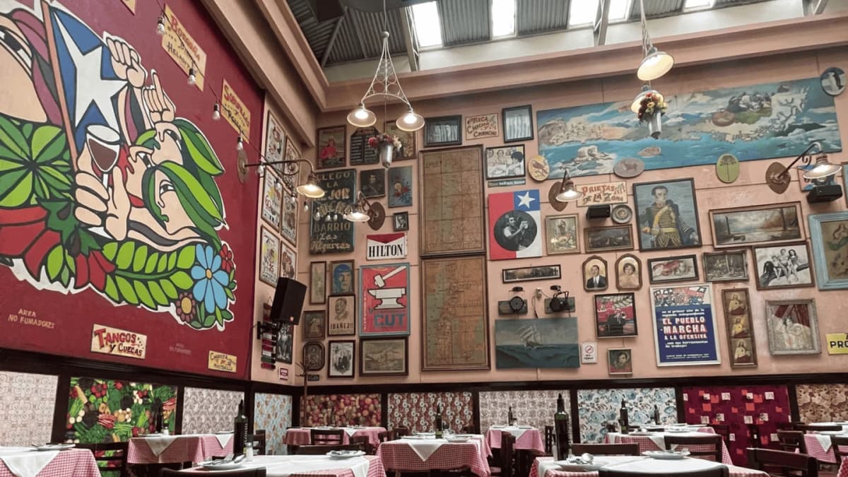 Free Walking Tour through Providencia with History, Culture, and Gastronomy