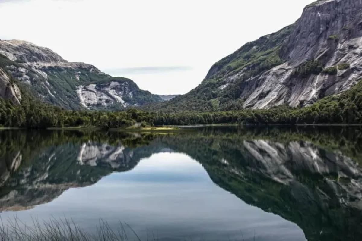 Navegación Puerto Blest y Cascada de los Cántaros