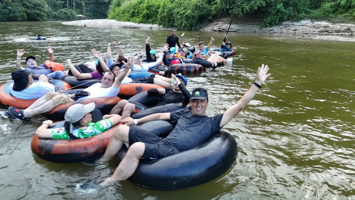 Tour de Tubing Caracolí en Río Palomino